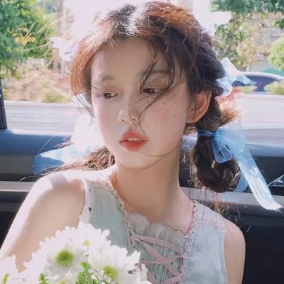 蜜桃女孩